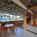High Livin Apartment Dago